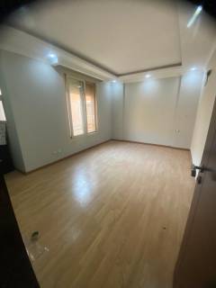 شقه للبيع اول سكن بكمبوند جوار بالشيخ زايد