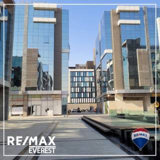 عياده للايجار 68م للايجار متشطبه في بيفرلي هيلز