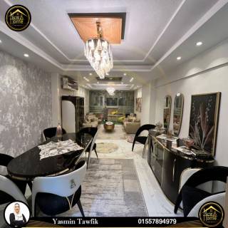 شقة للبيع 160 متر كامب شيزار خطوات من البحر