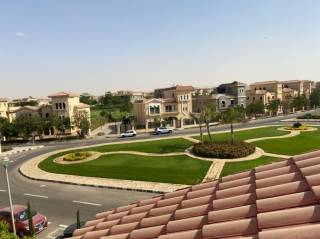 فيلا للبيع بمدينتى