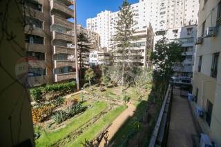 شقة للبيع 200 متر لوران ش ابراهيم نصير