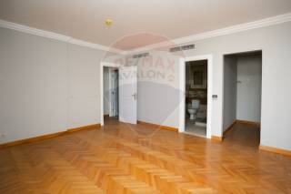 شقة للبيع 235 متر سموحة ش فوزي معاذ رئيسي