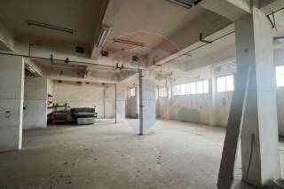 صيدلية للبيع بجوار مستشفى زيزينيا الخاصة