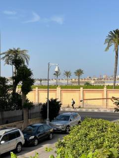 شقة 110م للبيع بالمعمورة الشاطئ مفروشة بالكامل