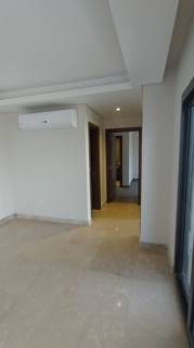 شقة فاخرة غرفتين 100 متر للبيع في زيد ويست