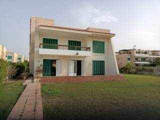 فيلا للبيع بقرية جرين بيتش الساحل الشمالي