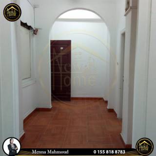 مقر ادارى للايجار 150 متر محطة الرمل على الترام مباشرة