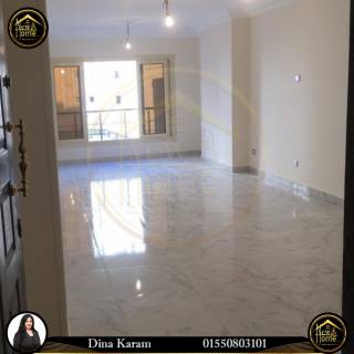 شقة للبيع 140 متر لوران شارع شعراوي