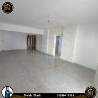 شقة للبيع 125 متر رشدي مصطفي كامل