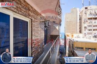 شقة مميزة 190 متر للبيع سبورتنج تالت نمرة من البحر