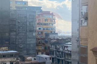 شقه 110 متر للبيع في كامب شيزار تري البحر