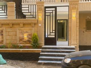 للبيع شقه ارضي 180 متر بمدخل خاص وجهة تشطيب فندقي