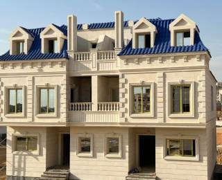 توين هاوس للبيع في العبور بموقع مميز واستلام فوري