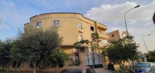 دوبلكس للبيع في العبور سوبر لوكس بسعر خيالي