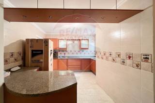 شقة للإيجار 300 متر محطة الرمل علي الترام مباشر