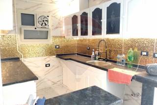 شقة للايجار 160 متر لوران علي الترام مباشر