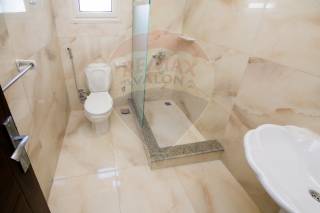 فيلا ستاندالوان للبيع بيرلا مارينا 330 متر