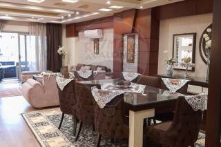 شقة للبيع 210 متر السرايا خطوات من البحر