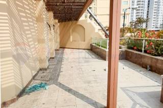 مقر اداري للايجار 345 متر سموحة ش النقل والهندسة