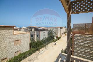 فيلا ستاند الون للبيع حورس