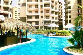 شاليه للبيع علي البحر بالسعر القديم في الساحل