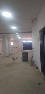 مخزن للايجار 800 متر متشطب سيراميك يصلح لانشطة تخزينية