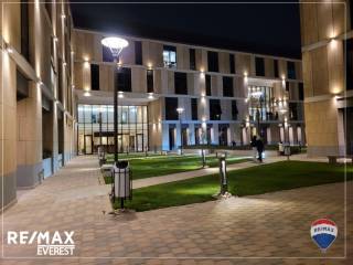 عيادة 84 متر للايجار فى سوديك الشيخ زايد