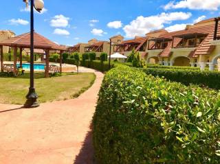 فيلا للبيع بقرية مارسيليا الساحل الشمالي