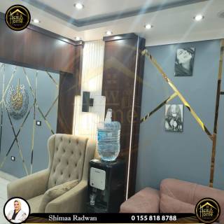 مقر اداري مفروش للايجار 130 متر ميامي تري البحر