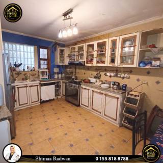 شقة للبيع 240 متر سابا باشا