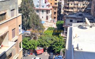 شقه للبيع 284م جليم على الترام مباشرة