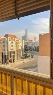 شقة استلامفوري متشطبة بالكامل للبيع في كومباوند