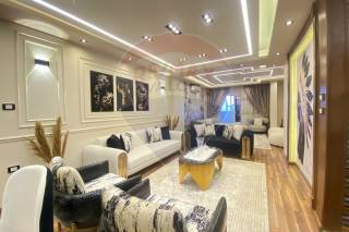 شقة للبيع 191 متر لوران متفرع من ش أبو قير