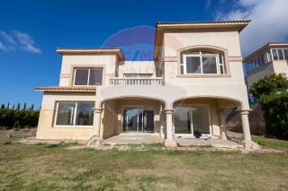 فيلا ستاند الون للبيع 1300 متر اليكس ويست