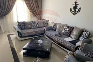 شقة للبيع 160 متر كامب شيزار شارع ممفيس