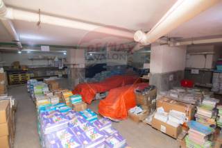 جراج للبيع 340 متر لوران ش الأقبال