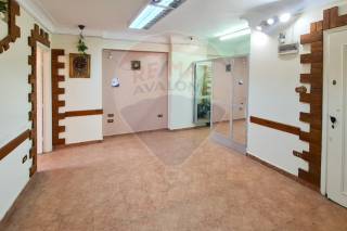 مقر إدارى للبيع 90 متر كامب شيزار على الترام