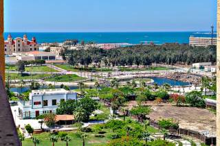 شقة للبيع 165 متر المنتزة ابراج رويال بلازا