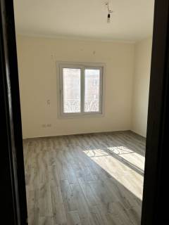 شقه للبيع في 6اكتوبر الحي الثالث