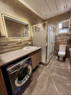 شقة للإيجار في الدقي 96م قرب مترو التحرير موقع مميز جدا