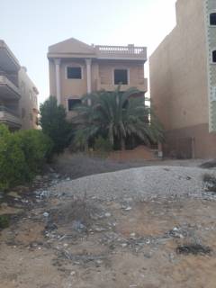 منزل للبيع بالعاشر من رمضان المجاورة 35