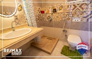 شقة فاخرة للبيع بحديقة في زايد هايتس