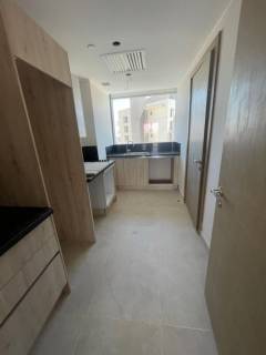 شقة فاخرة للإيجار في زيد ويست بمنظر مزدوج