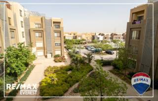 شقة فاخرة موقع مميز للبيع في بالم باركس أكتوبر