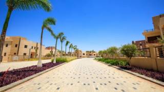 آخر فيلا مستقلة جاهزة للاستلام في كمبوند ألما