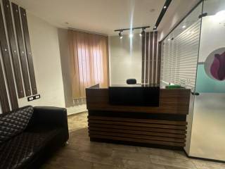 للشركات الكبرى مقر ادارى مفروش بالكامل مكيف فخم