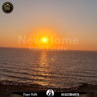 شقة مفروشة للايجار 135 متر كامب شيزار بحر مباشر