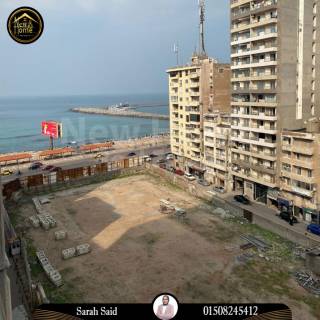 شقة للبيع 200 متر لوران تاني نمرة من البحر