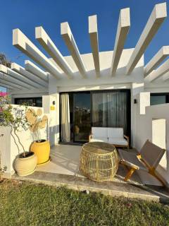 شاليه سى فيو متشطب غرفتين فى دي باى راس الحكمة