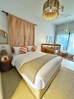 شاليه للبيع مساحة 90 متر قرية سانتوريني